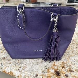 Belonged to my mom bought some LV bags no need for it anymore, great condition